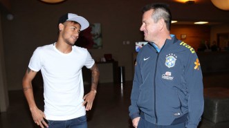 Neymar e Dunga: reencontro no Sul - Foto: Rafael Ribeiro/CBF
