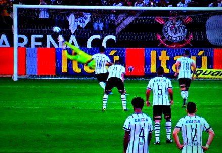 Corinthians 4 x 3 Sport: só se fala no pênalti