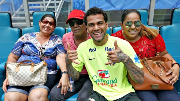 Daniel Alves em família @1611@