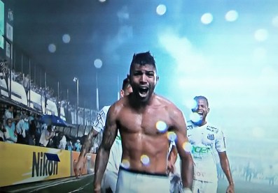 Gabigol: depois de perder um pênalti, dá vitória ao Santos